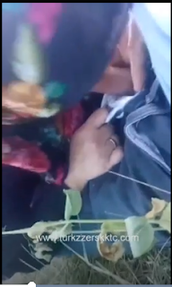 Türbanlı Kadın Sevgilisini Dışarda Sakso Çekip