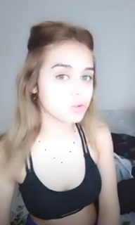 Tiktokçu eleman liseli çıtır sevgilisinin önce üstünü
